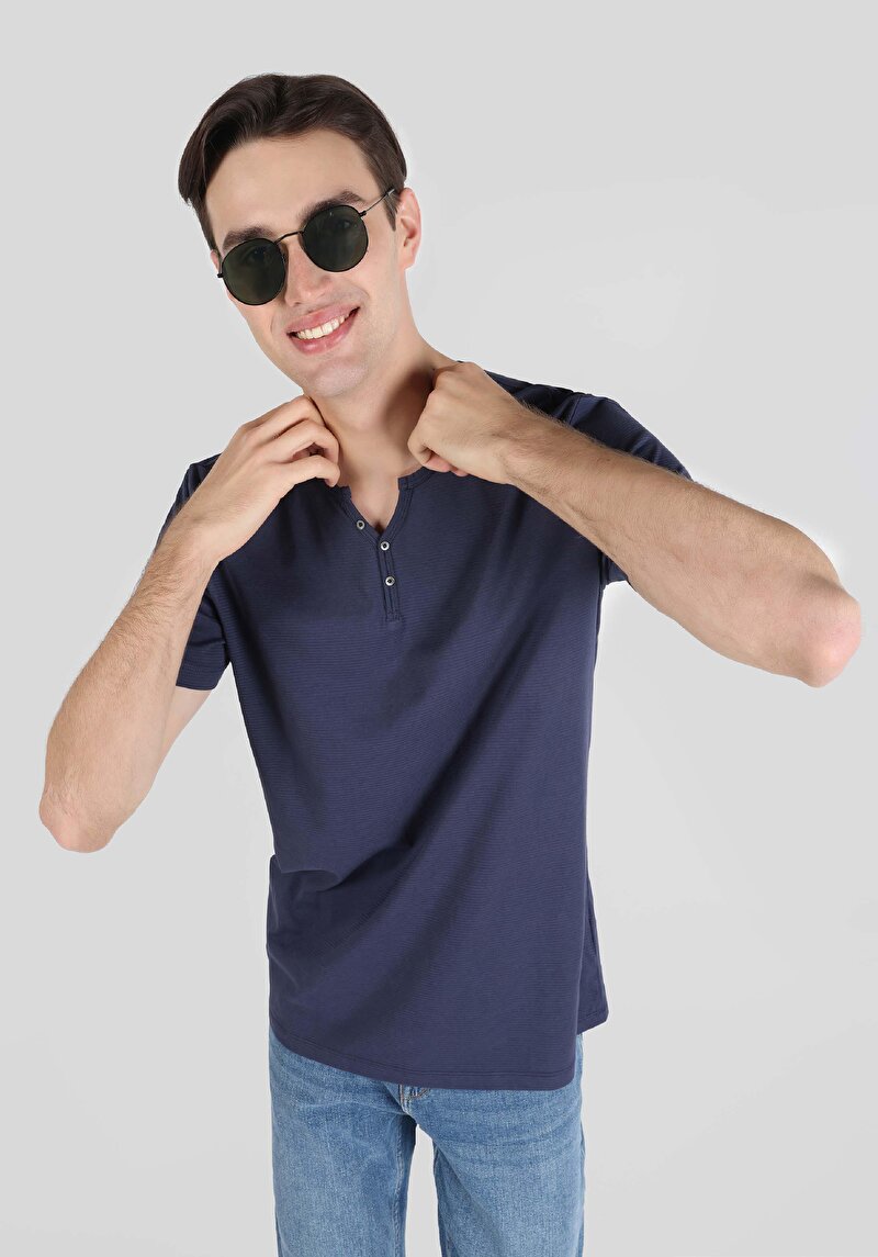 Regular Fit Yuvarlak Yaka Düz Örme Erkek Lacivert Kısa Kol Tişört