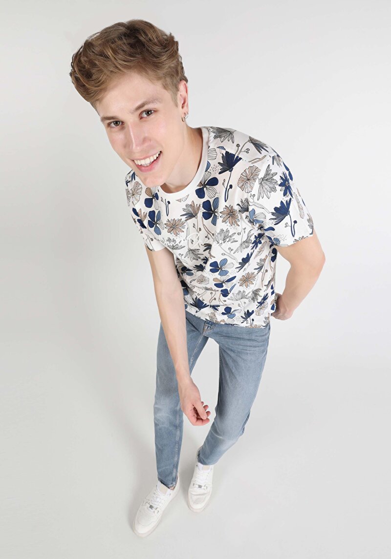 Regular Fit Örme Yuvarlak Yaka Baskılı Erkek Beyaz Kısa Kol Tişört