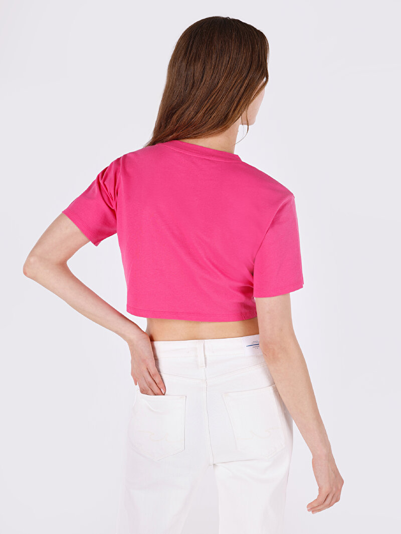 Slim Fit Yuvarlak Yaka Cepsiz Düz Kadın Pembe Kısa Kol Tişört