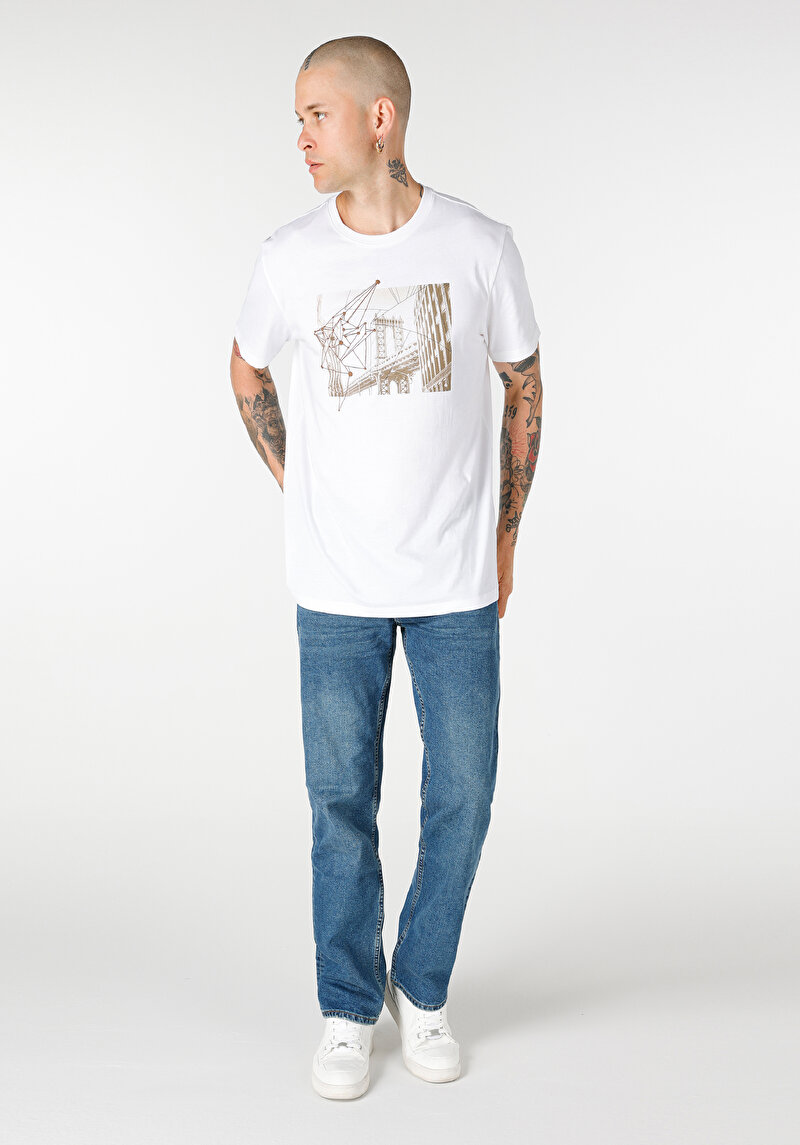 Regular Fit Yuvarlak Yaka Erkek Beyaz Kısa Kol Tişört