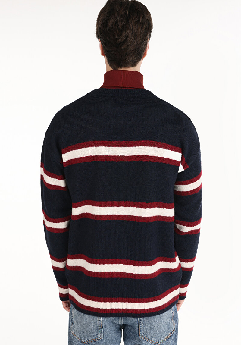 Regular Fit Yuvarlak Yaka Baskılı Erkek Lacivert Kazak