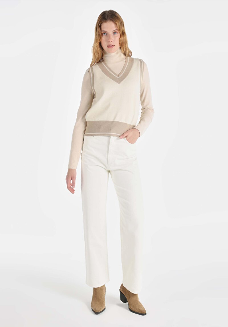 Regular Fit V Yaka Düz Kadın Bej Kazak