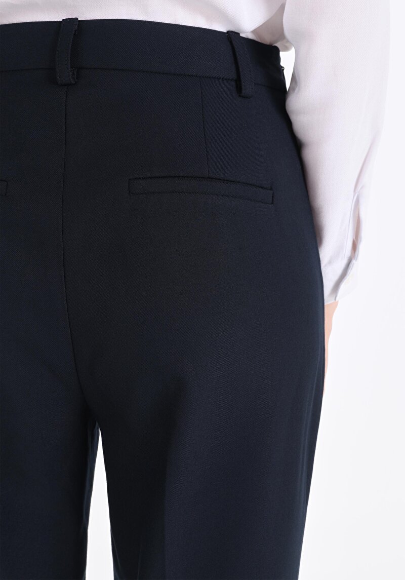 Slim Fit Düşük Bel Dar Paça Kadın Lacivert  Pantolon