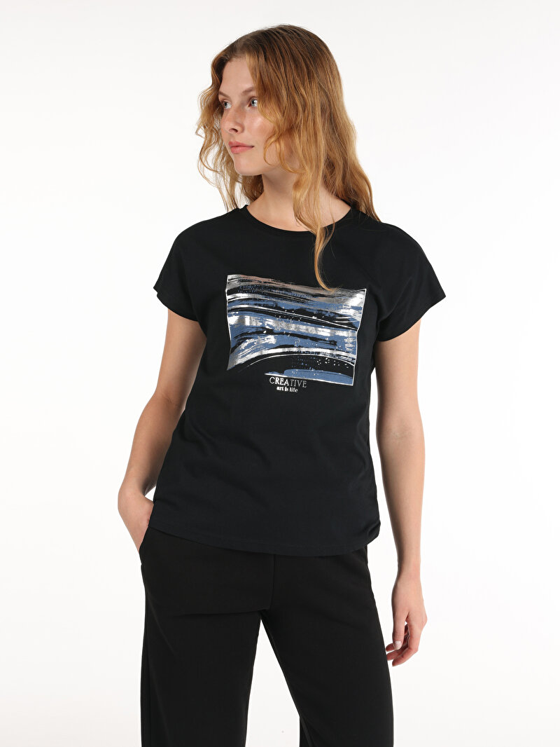 Regular Fit Yuvarlak Yaka Desen Baskılı Kadın Siyah Kısa Kol Tişört