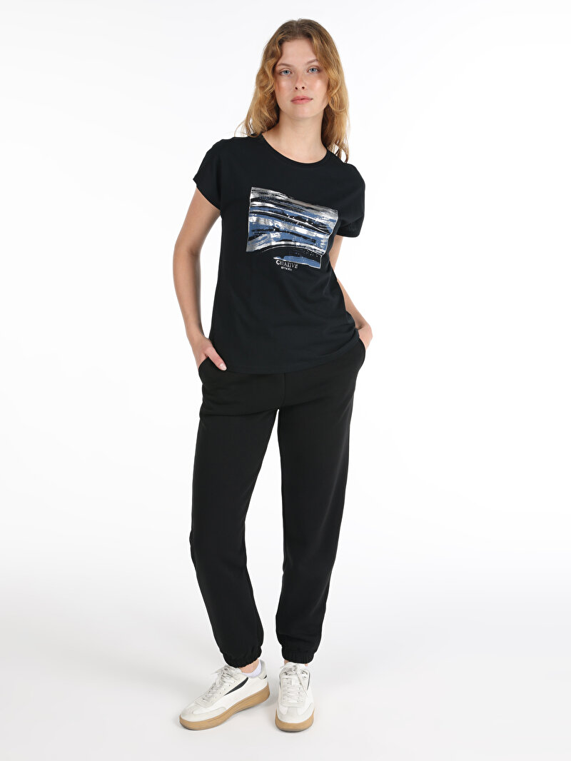 Regular Fit Yuvarlak Yaka Desen Baskılı Kadın Siyah Kısa Kol Tişört