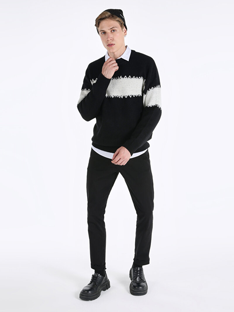 Comfort Fit Yuvarlak Yaka Düz Erkek Siyah Triko Kazak