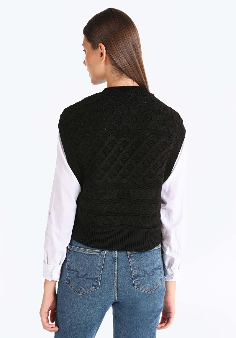 Regular Fit Yuvarlak Yaka Düz Kadın Desenli Siyah Kazak