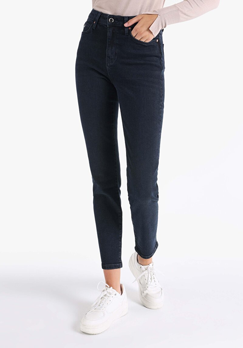 Slim Fit Orta Bel Düz Paça Kadın Koyu İndigo Jean Pantolon