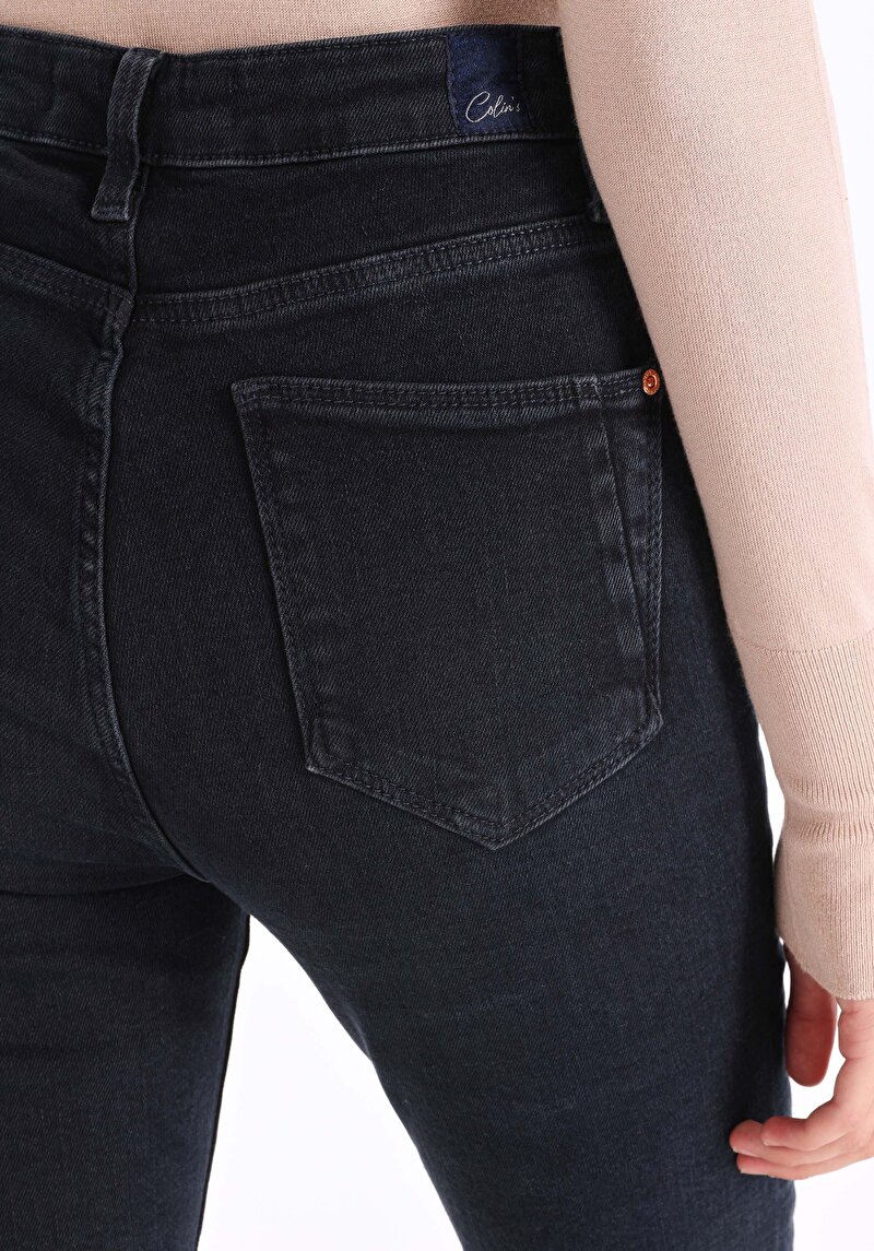 Slim Fit Orta Bel Düz Paça Kadın Koyu İndigo Jean Pantolon
