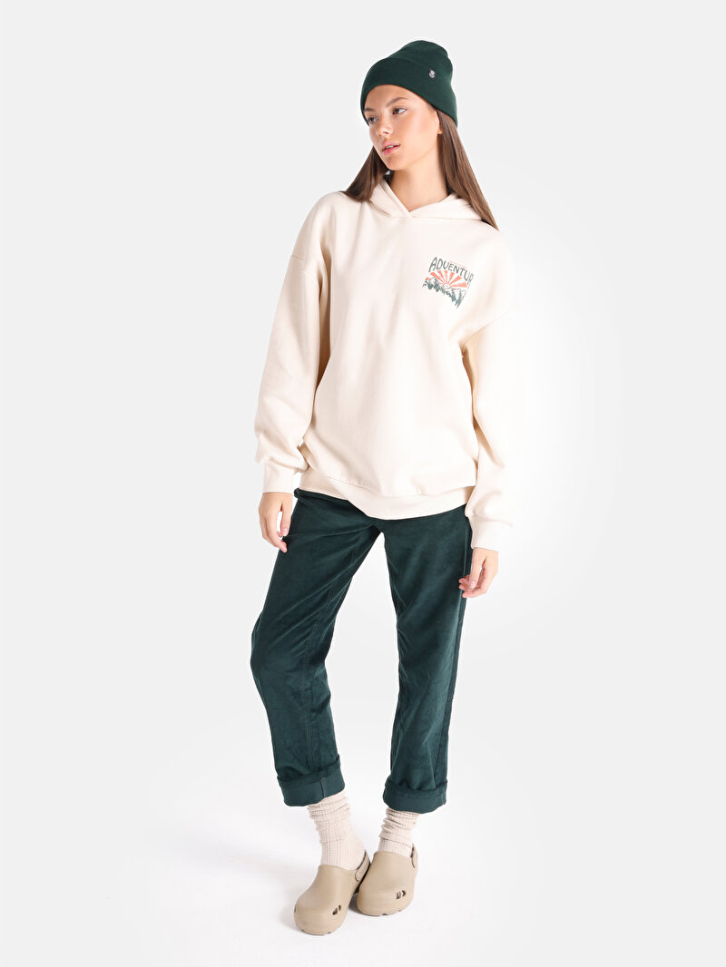 Regular Fit Kapüşonlu Baskılı Kadın Ekru Sweatshirt