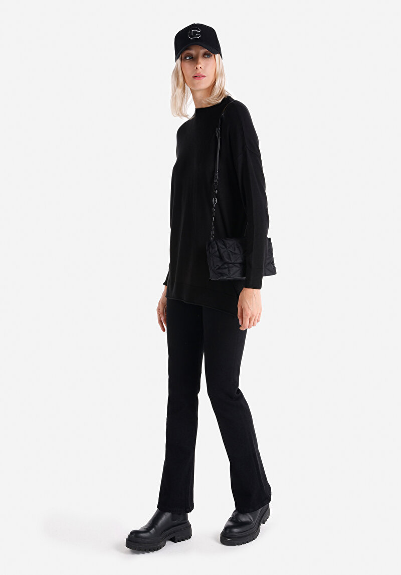 Regular Fit Yuvarlak Yaka Düz Kadın Siyah Kazak