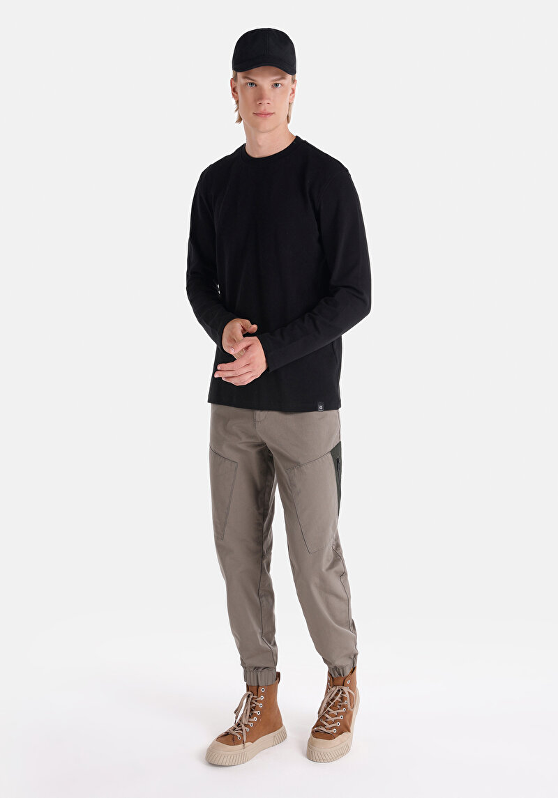 Regular Fit Yuvarlak Yaka Jakarlı Erkek Siyah Uzun Kol Tişört