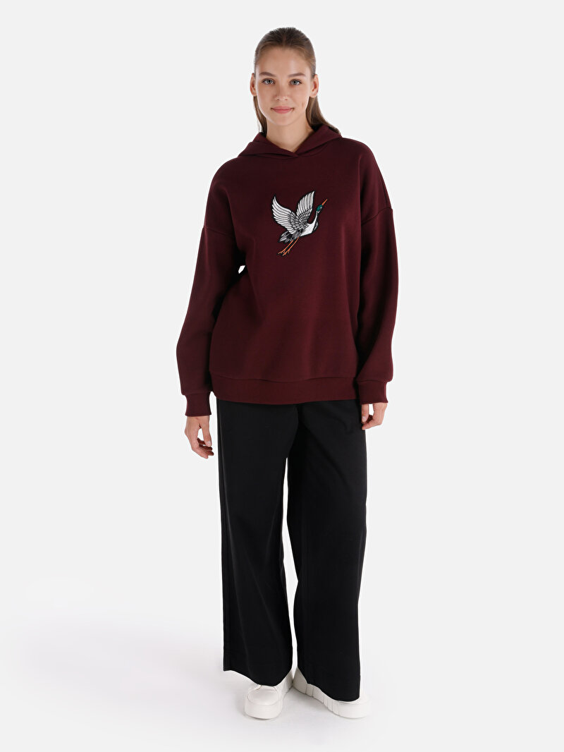 Comfort Fit Kapüşonlu Nakışlı Kadın Bordo Sweatshirt