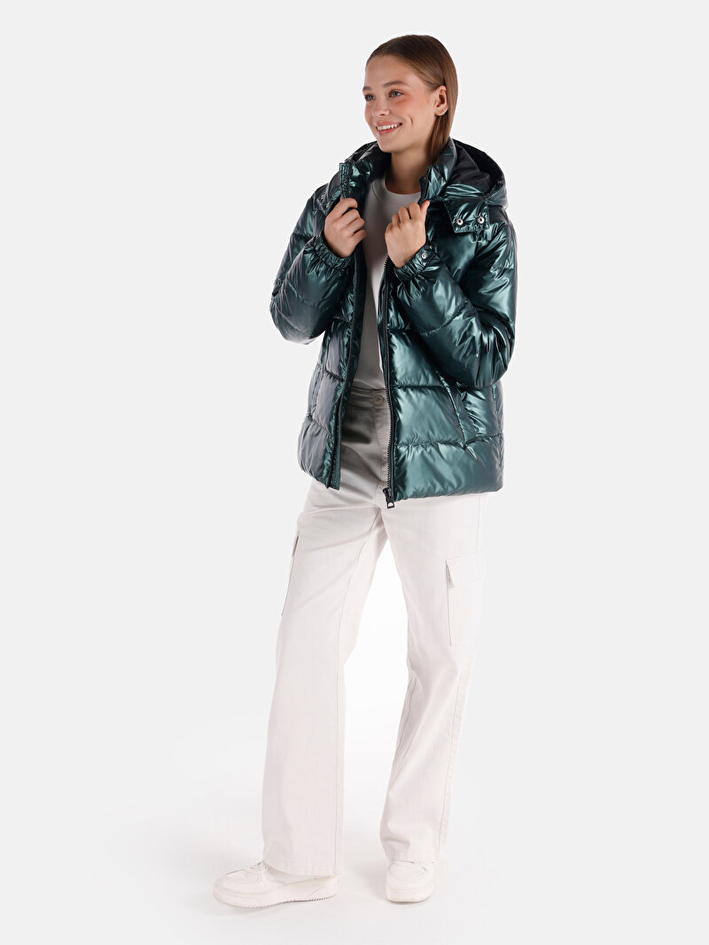 Regular Fit Kapüşonlu Fermuarlı Cepli Astarlı Kadın Yeşil Mont