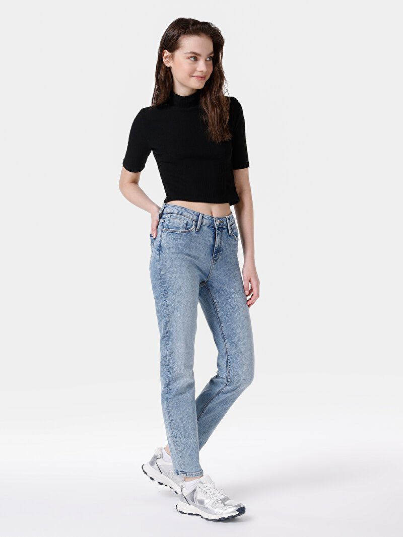Slim Fit Orta Bel Düz Paça Kadın İndigo Jean Pantolon