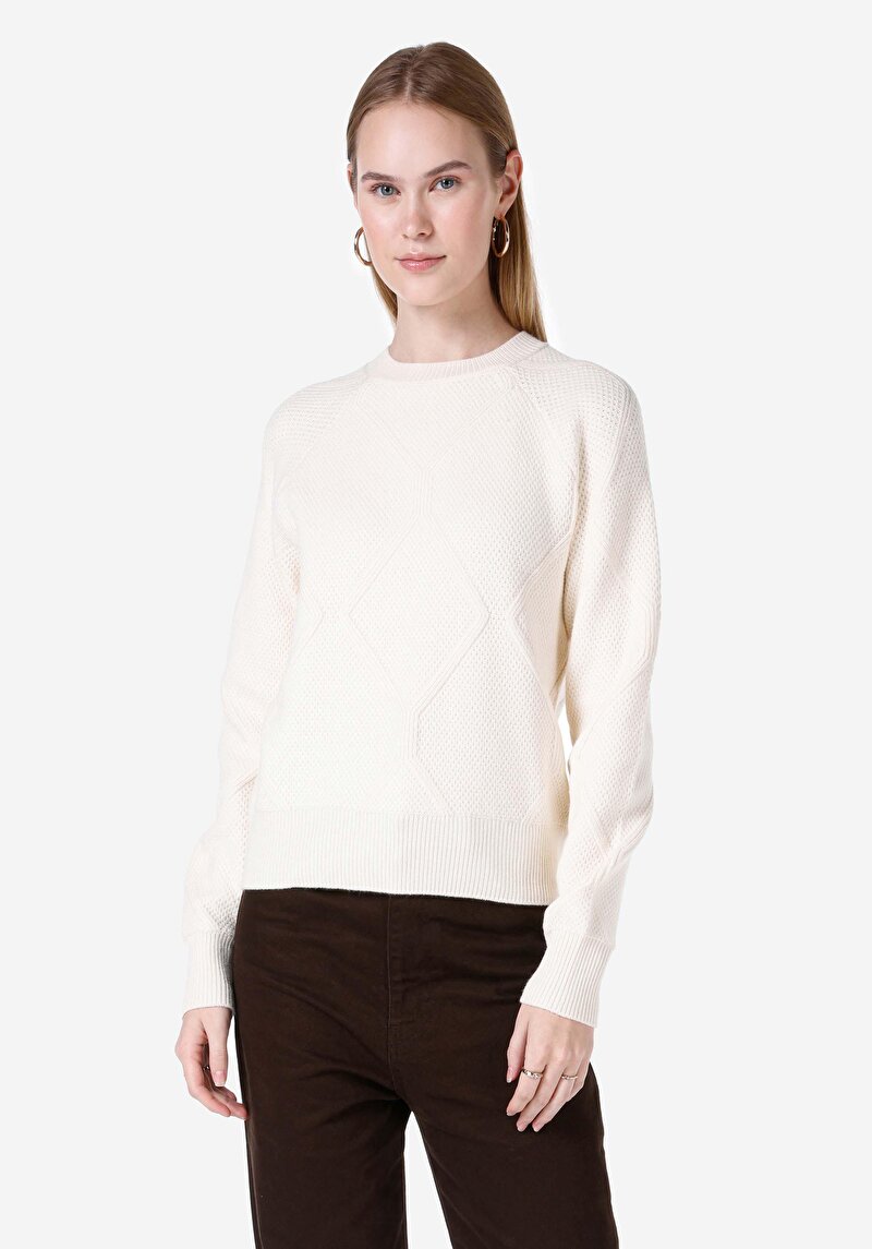 Regular Fit V Yaka Kadın Ekru Kazak