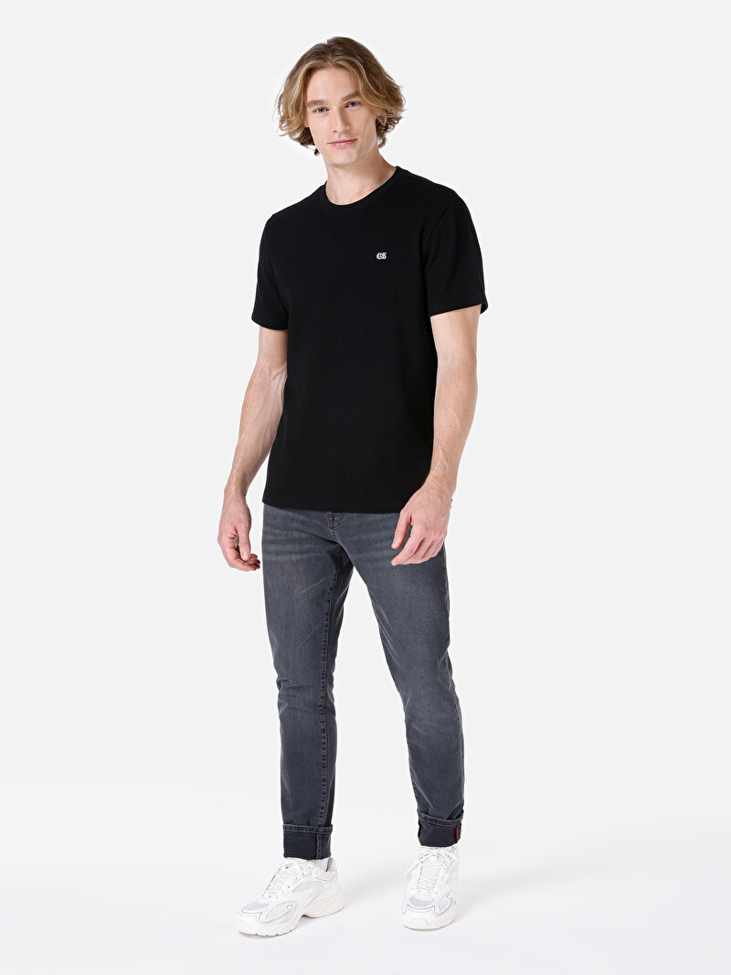 Regular Fit Yuvarlak Yaka Erkek Siyah Kısa Kol Örme Tişört