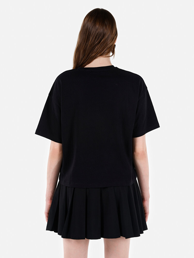 Regular Fit Pamuklu Yuvarlak Yaka Baskılı Kadın Siyah Kısa Kol Tişört