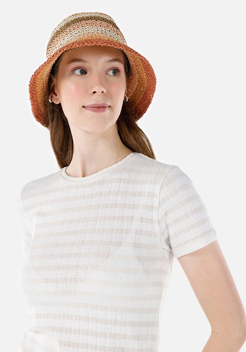 Slim Fit Yuvarlak Yaka Örme Çizgili Kadın Ekru Kısa Kol Tişört