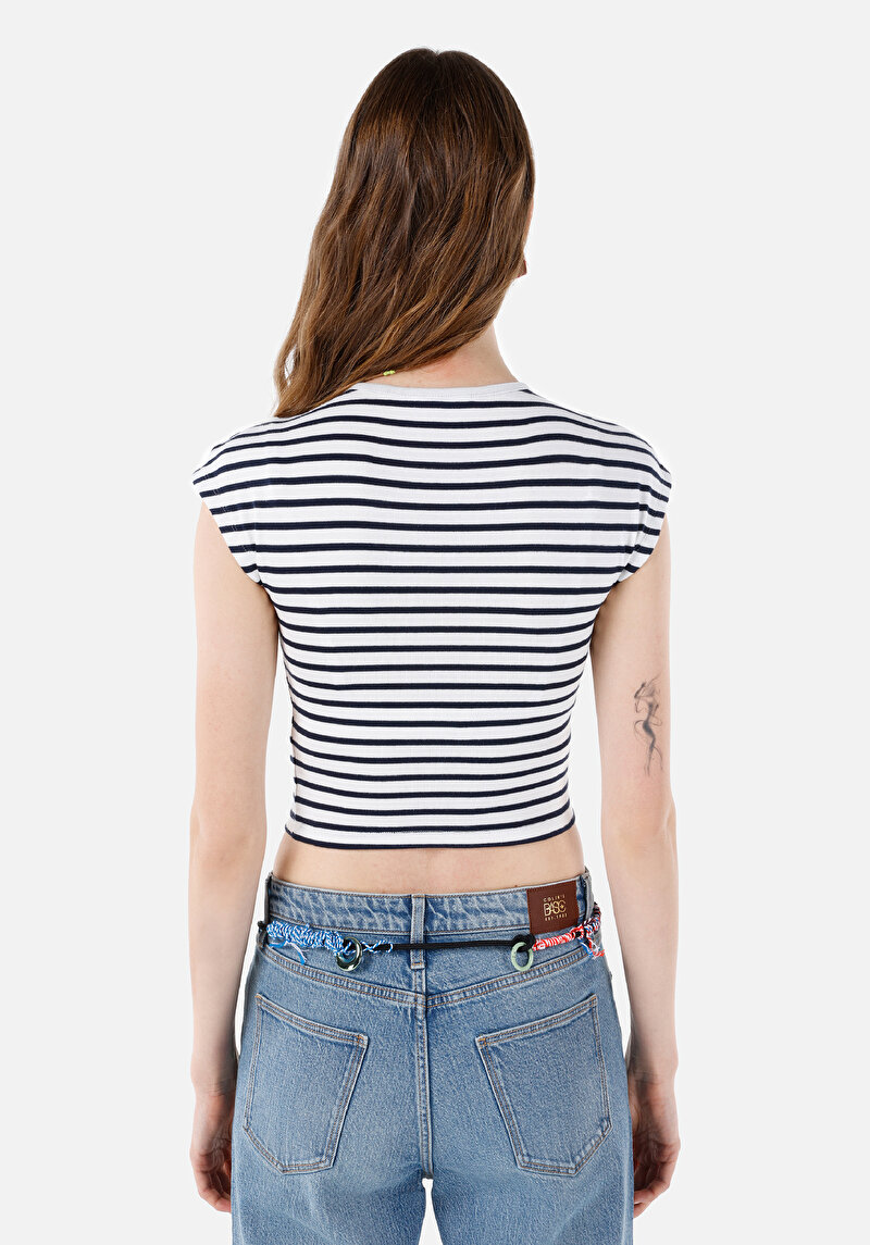 Slim Fit Yuvarlak Yaka Örme Çizgili Kadın Lacivert Kısa Kol Tişört