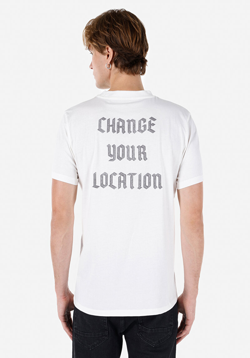 Regular Fit Yuvarlak Yaka Düz Erkek Beyaz Yazı Baskılı Kısa Kol Tişört