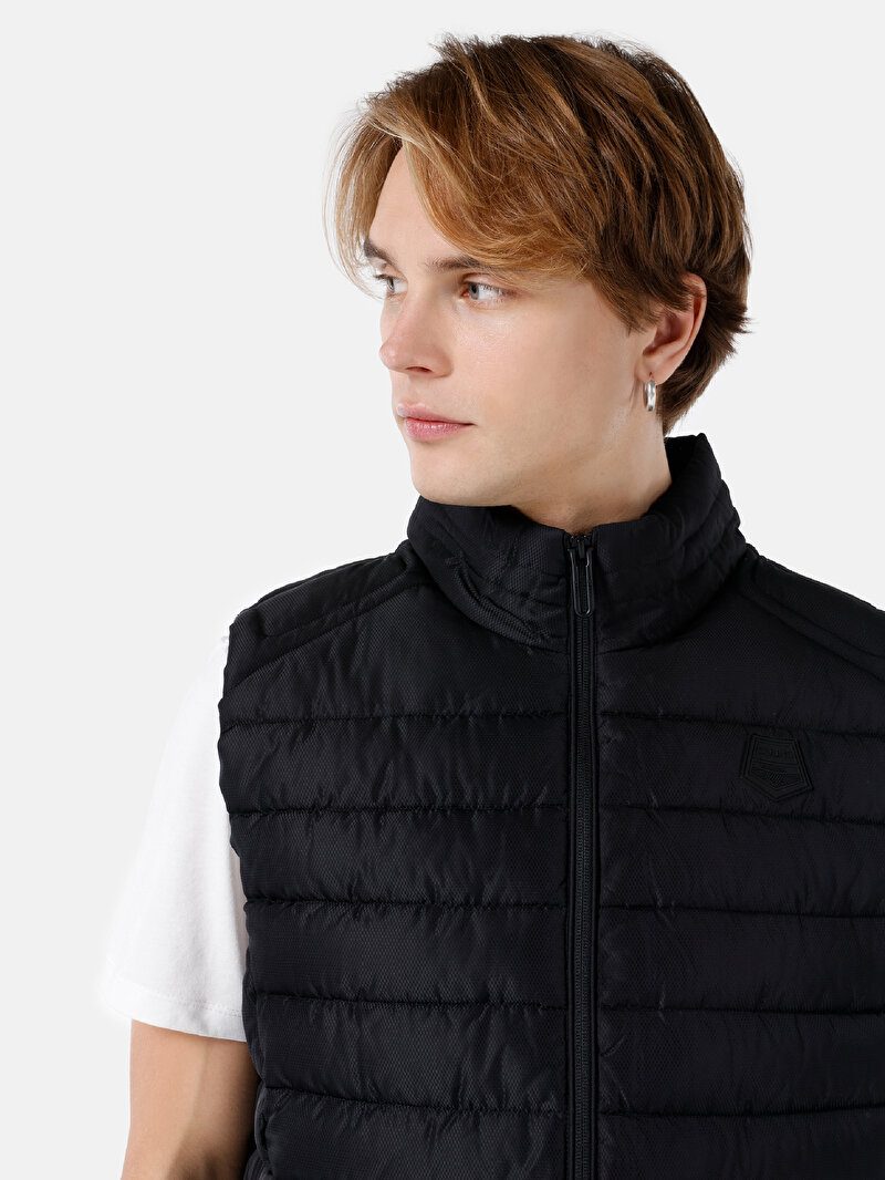 Regular Fit Fermuarlı Erkek Siyah Yelek
