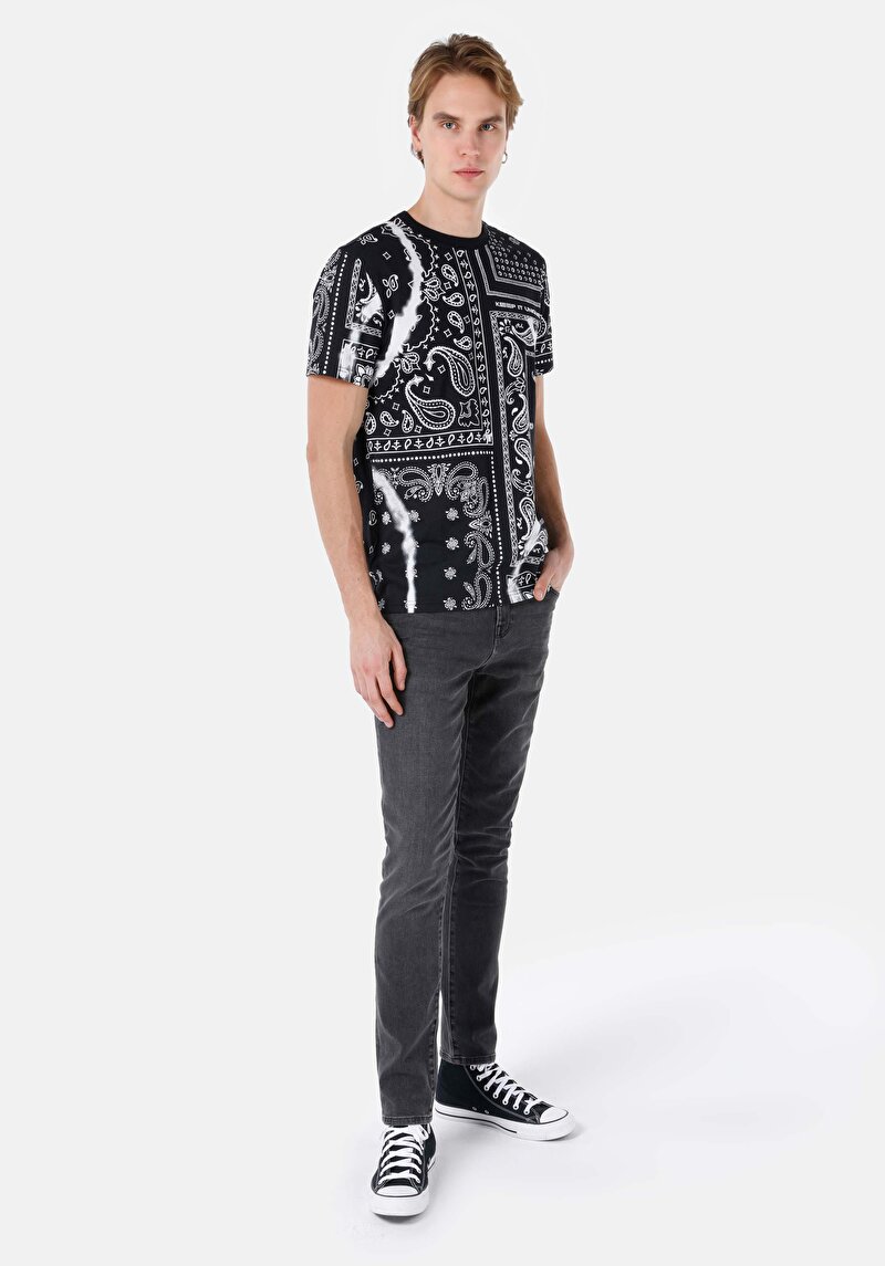 Regular Fit Yuvarlak Yaka Pamuklu Baskılı Cepsiz Erkek Siyah Kısa Kol Tişört