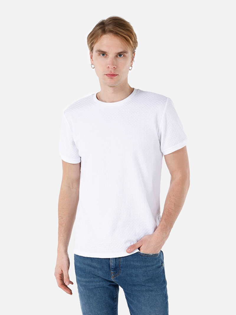 Regular Fit Yuvarlak Yaka Jakarlı Erkek Beyaz Kısa Kol Tişört