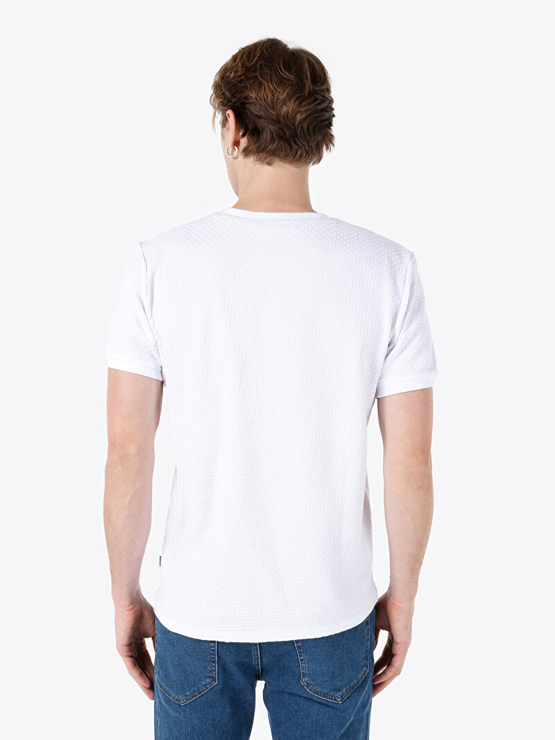 Regular Fit Yuvarlak Yaka Jakarlı Erkek Beyaz Kısa Kol Tişört