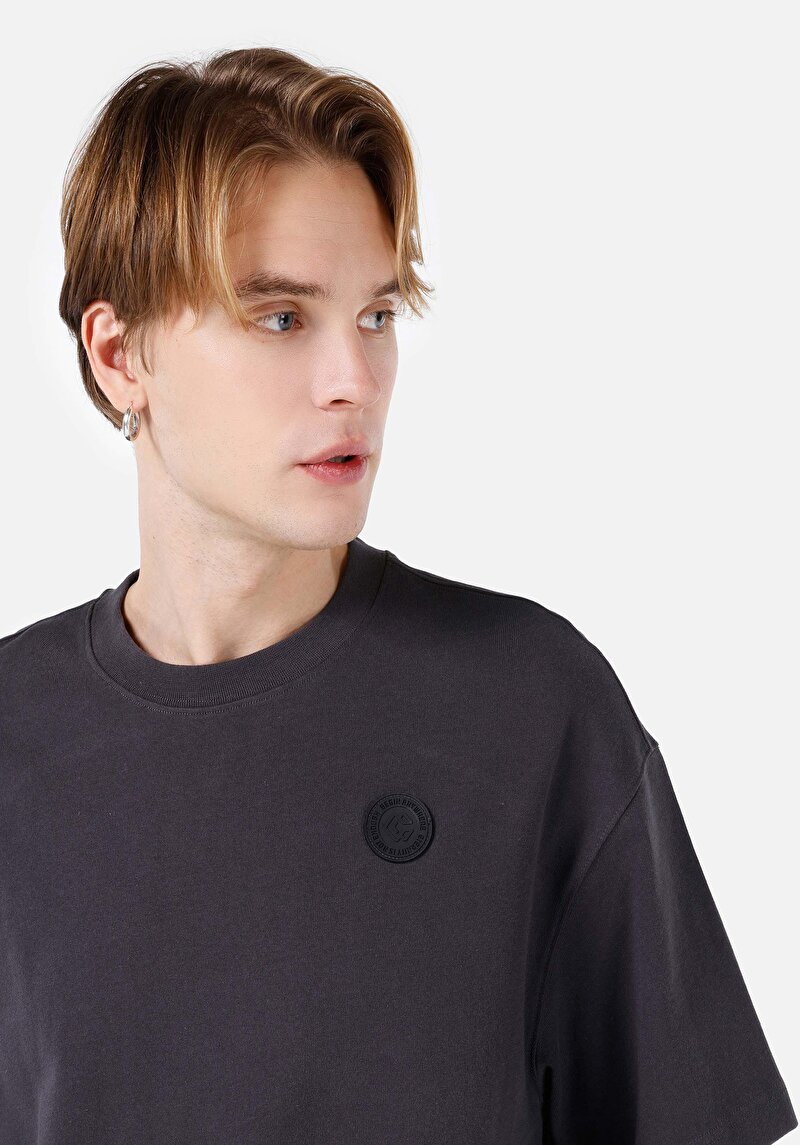 Oversize Fit Yuvarlak Yaka Düz Erkek Antrasit Kısa Kol Tişört