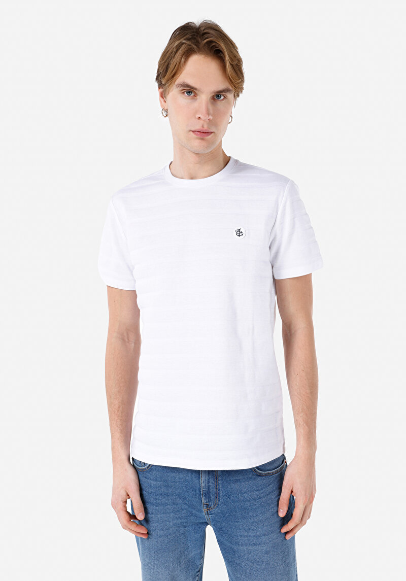 Regular Fit Yuvarlak Yaka Jakarlı Erkek Beyaz Kısa Kol Tişört