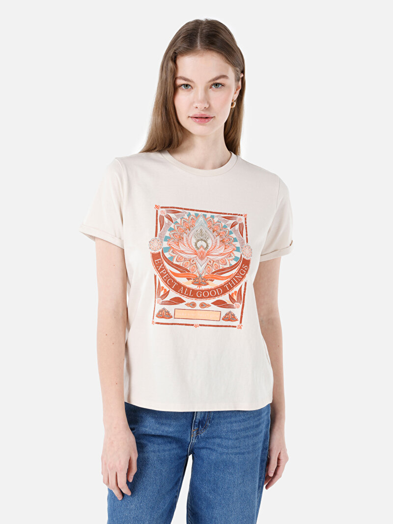 Regular Fit Yuvarlak Yaka Baskılı Kadın Ekru Kısa Kol Tişört