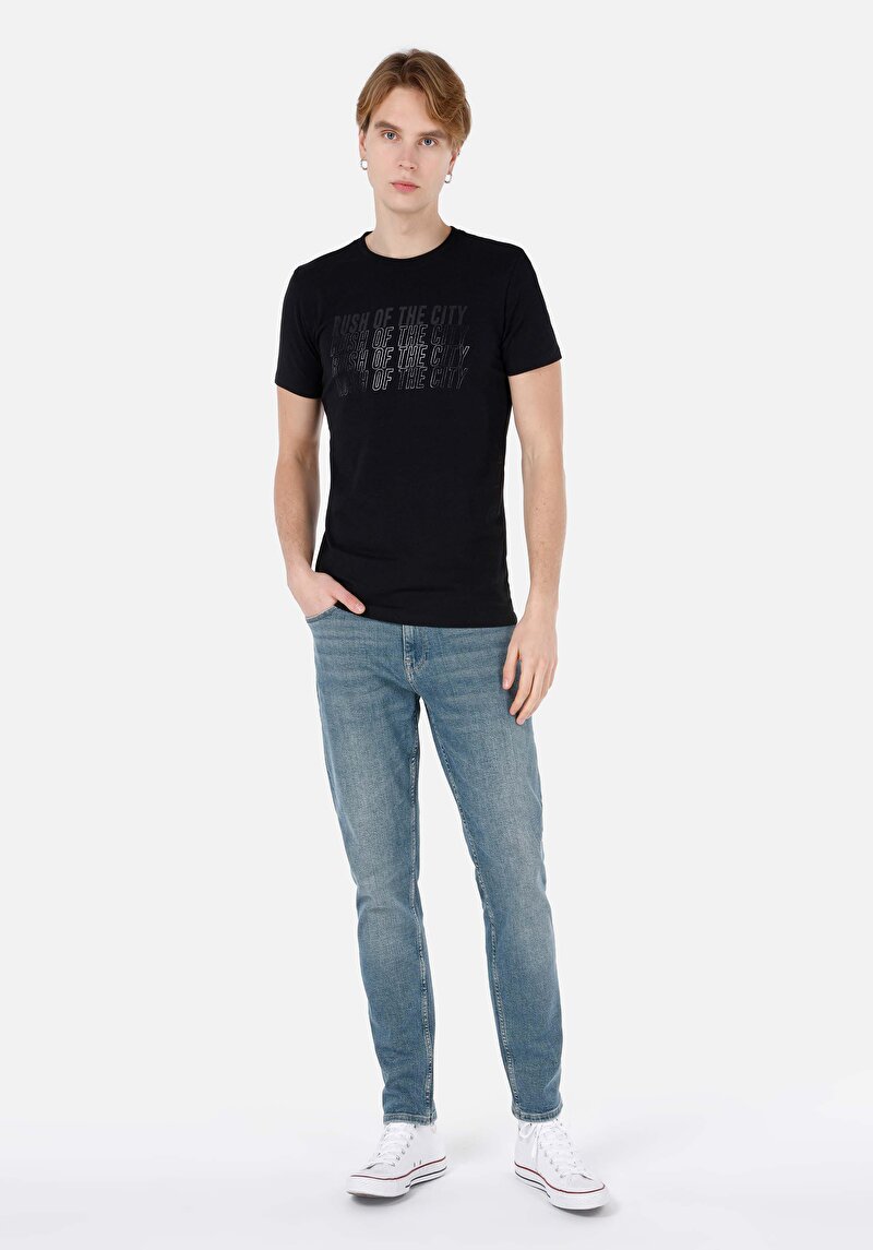 Slim Fit Yuvarlak Yaka Düz Erkek Siyah Kısa Kol Tişört