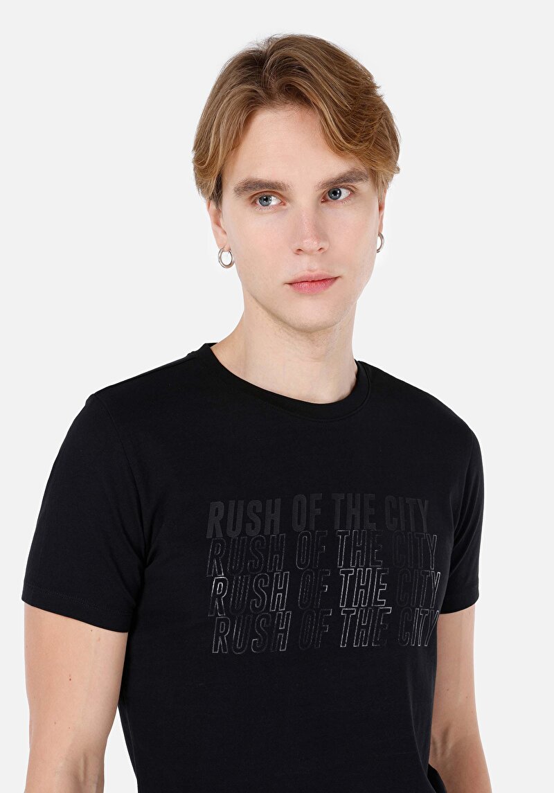 Slim Fit Yuvarlak Yaka Düz Erkek Siyah Kısa Kol Tişört