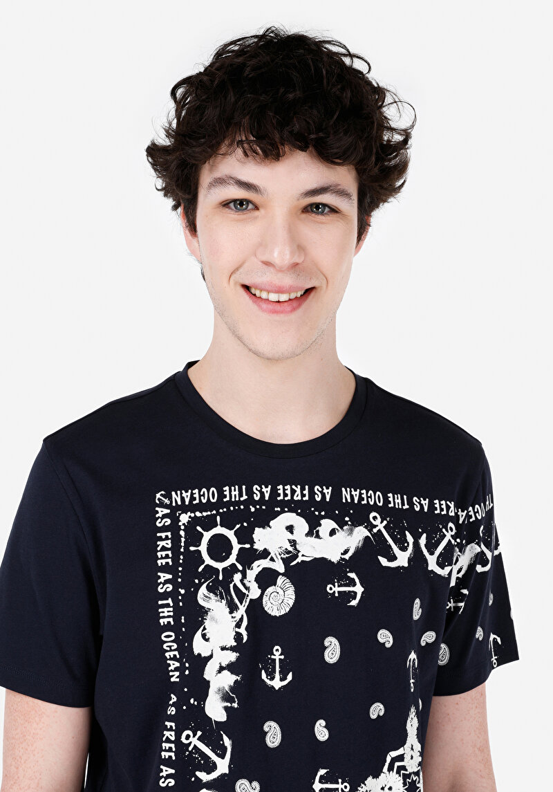 Regular Fit Yuvarlak Yaka Düz Erkek Lacivert Kısa Kol Tişört