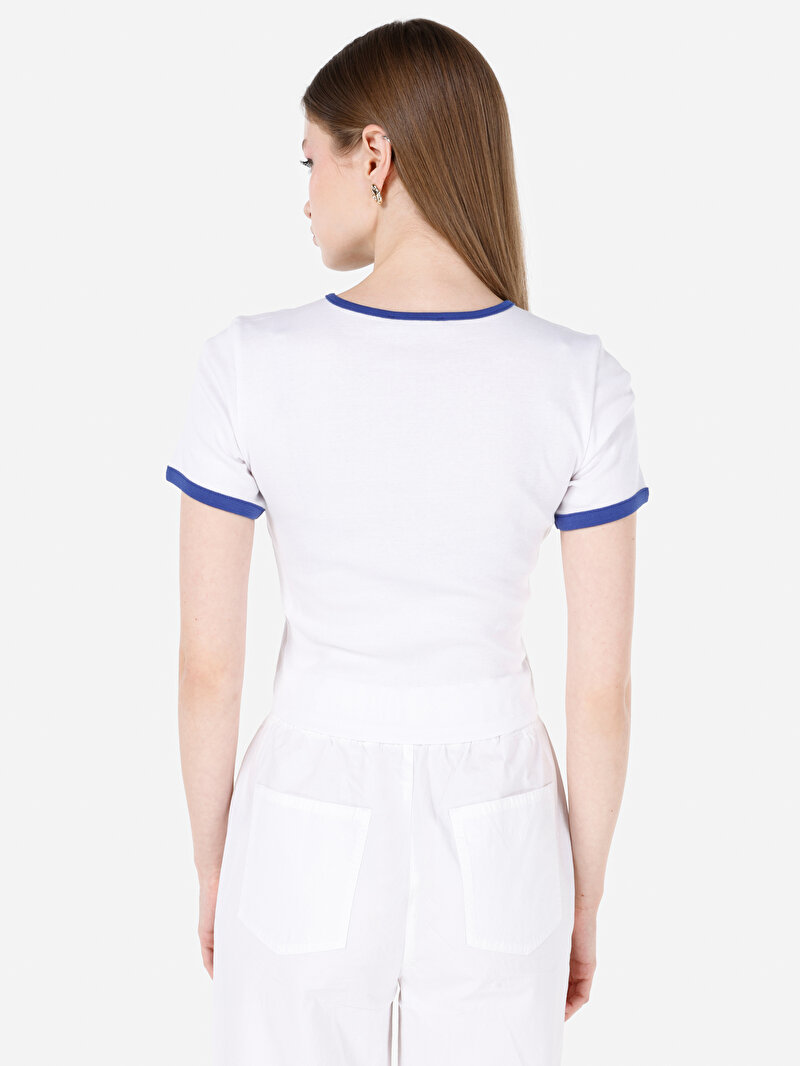Slim Fit Yuvarlak Yaka Baskılı Kadın Beyaz Kısa Kol Tişört