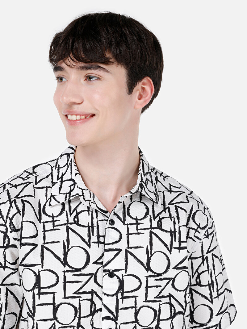 Regular Fit Shirt Neck Baskılı Erkek Beyaz Cepsiz Kısa Kol Gömlek