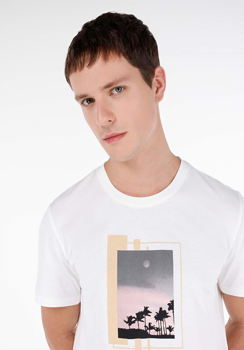 Regular Fit Yuvarlak Yaka Düz Erkek Beyaz Kısa Kol Tişört