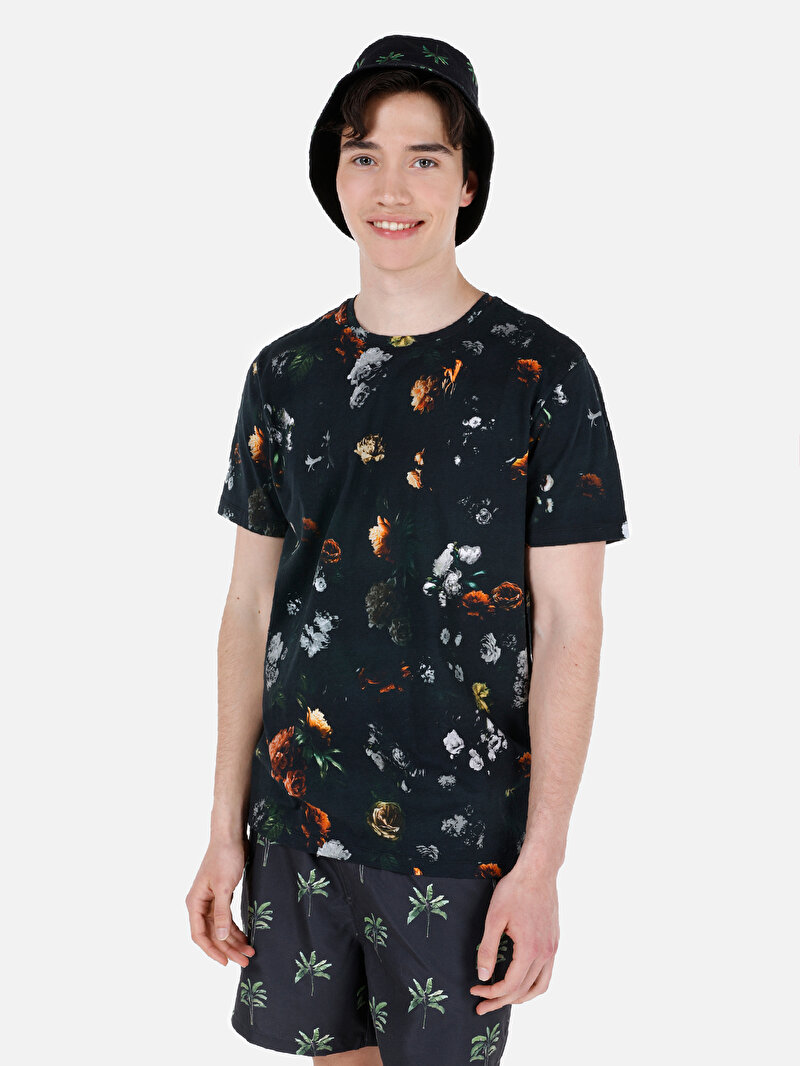 Regular Fit Yuvarlak Yaka Örme Baskılı Erkek Siyah Kısa Kol Tişört