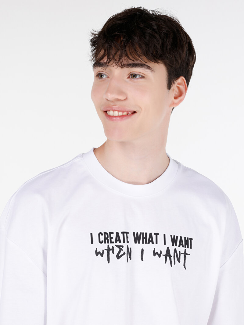 Oversize Fit Yuvarlak Yaka Düz Erkek Beyaz Kısa Kol Tişört