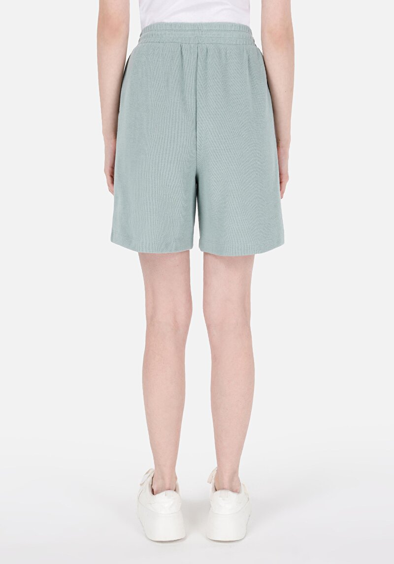 Regular Fit Orta Bel Kadın Yeşil Şort