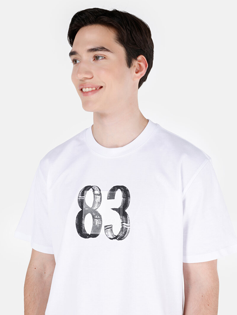 Comfort Fit Yuvarlak Yaka Düz Erkek Beyaz Kısa Kol Tişört