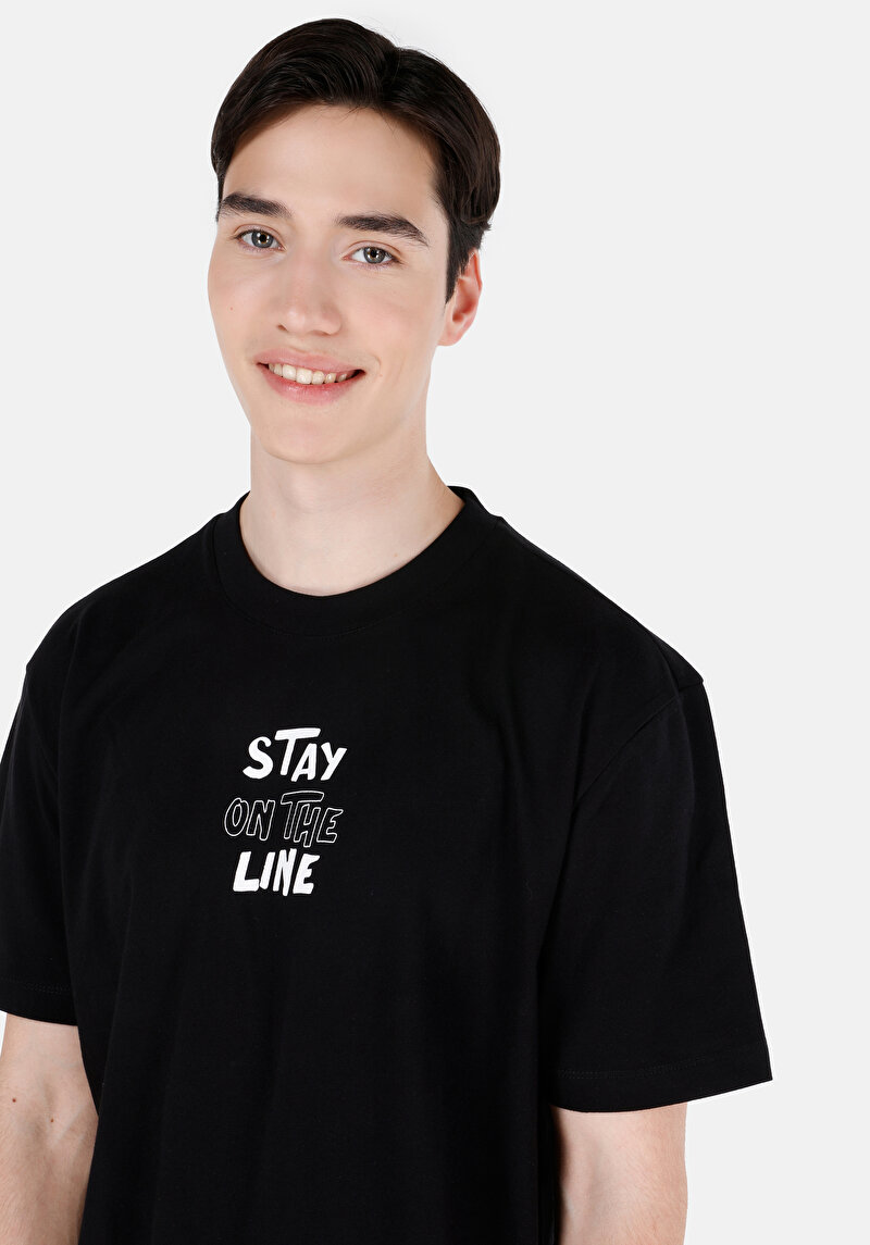 Comfort Fit Yuvarlak Yaka Düz Erkek Siyah Kısa Kol Tişört