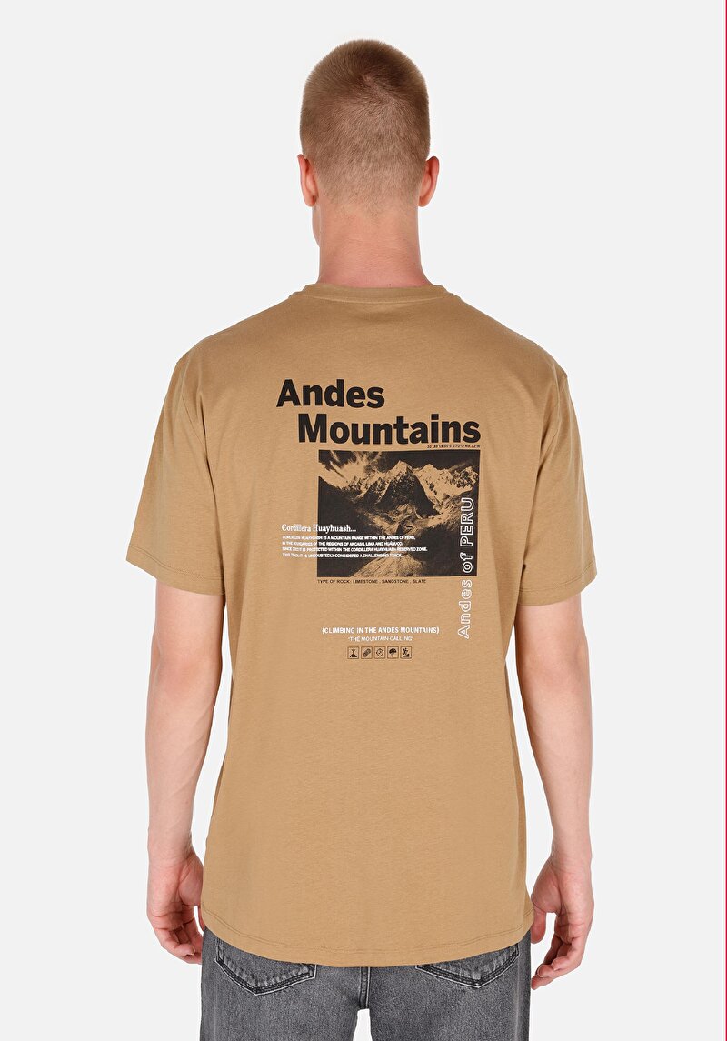 Comfort Fit Yuvarlak Yaka Erkek Kahverengi Kısa Kol Tişört