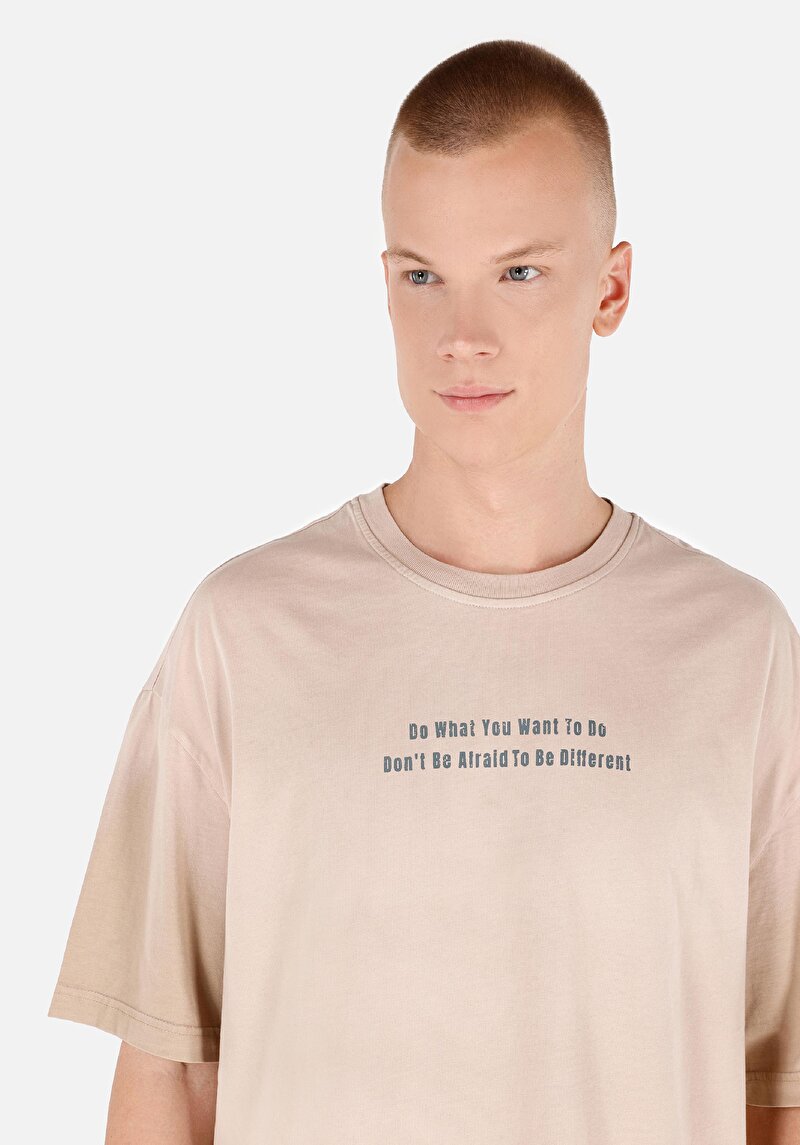 Oversize Fit Yuvarlak Yaka  Erkek Ekru Kısa Kol Tişört