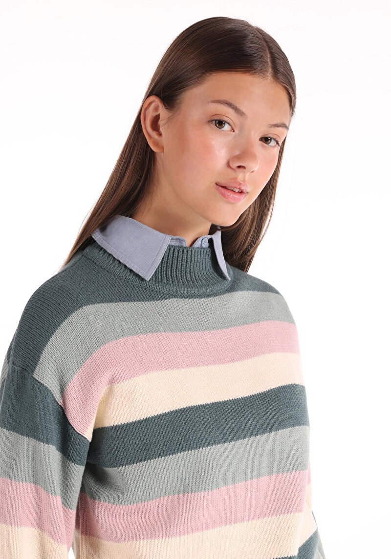 Regular Fit Yuvarlak Yaka Çizgili Kadın Çok Renkli Kazak