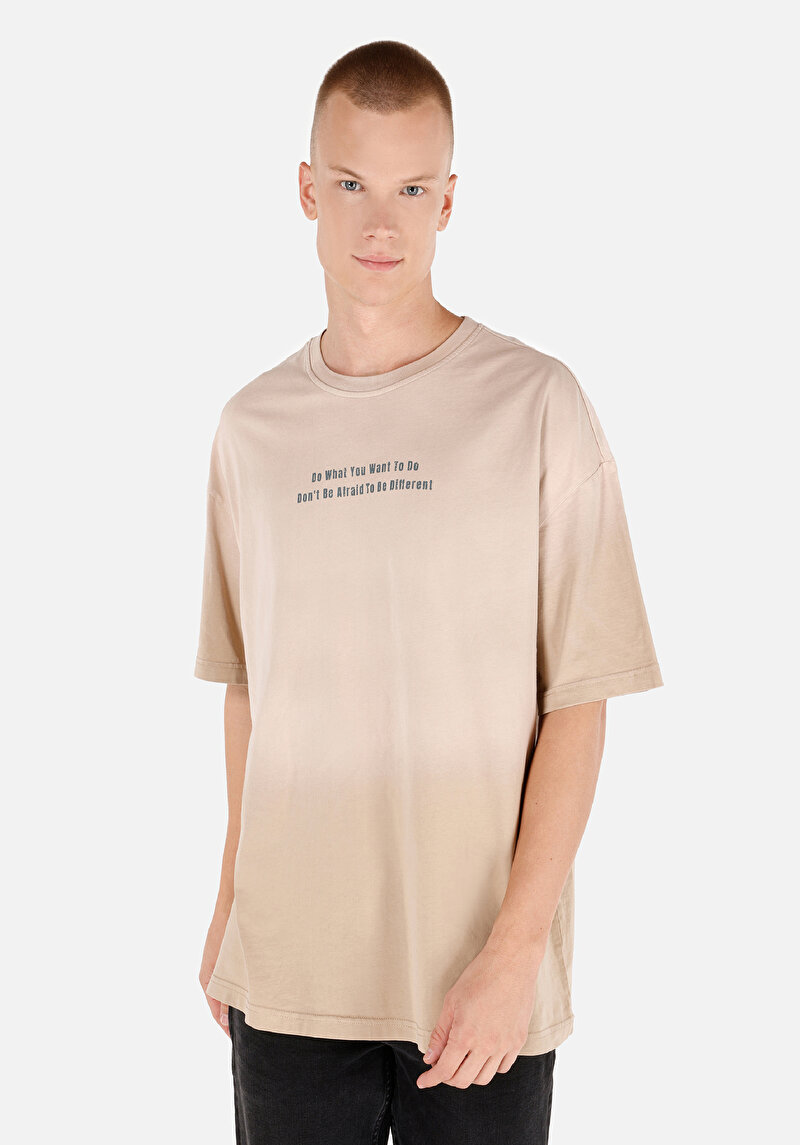 Oversize Fit Yuvarlak Yaka Erkek Ekru Kısa Kol Tişört