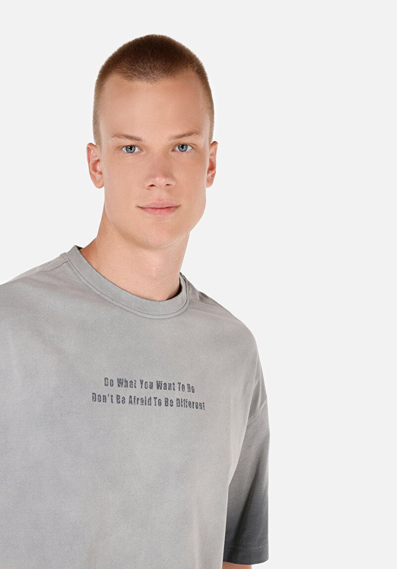 Oversize Fit Yuvarlak Yaka  Erkek Gri Kısa Kol Tişört