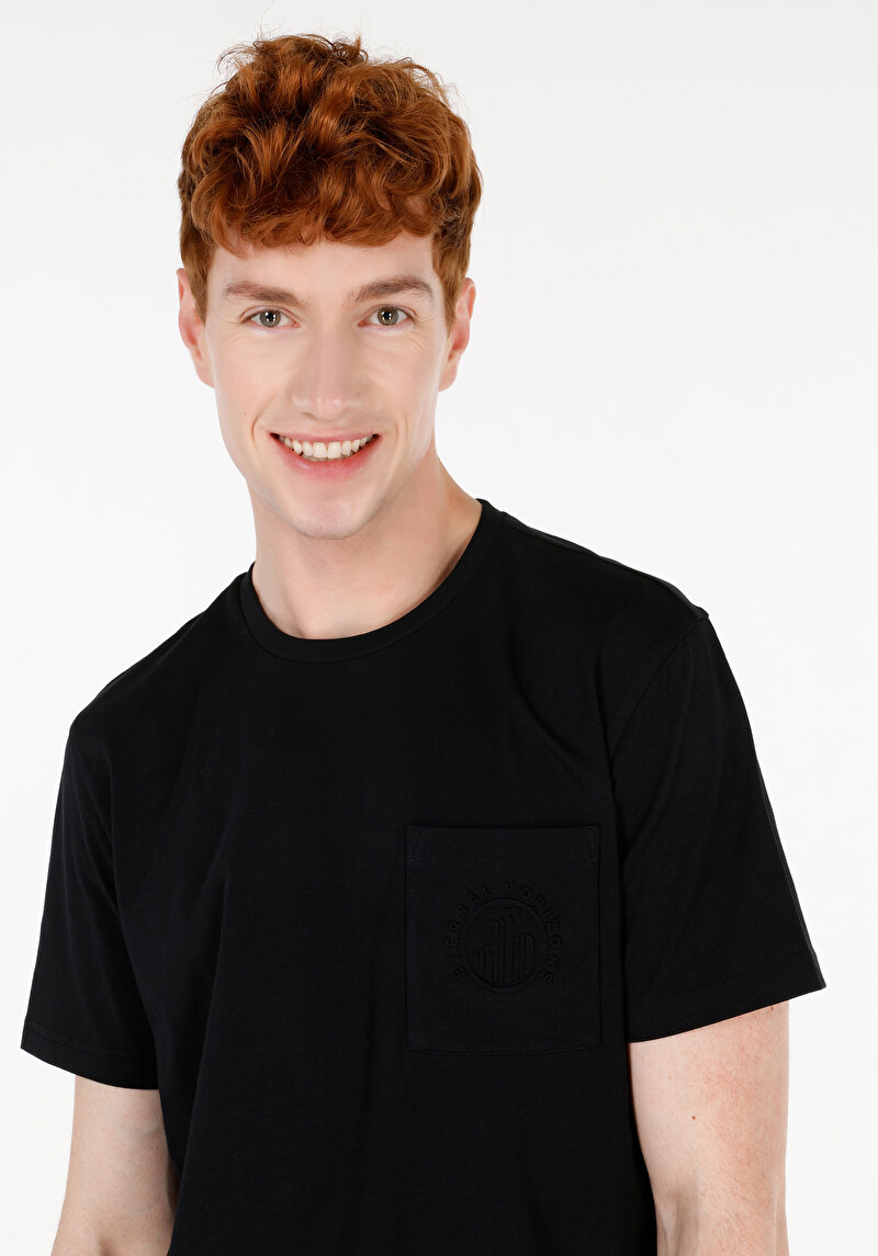 Regular Fit Yuvarlak Yaka Düz Erkek Siyah Kısa Kol Tişört