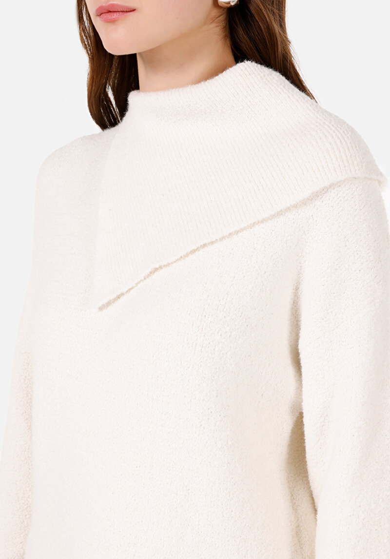 Regular Fit Balıkçı Yaka Kadın Ekru Kazak